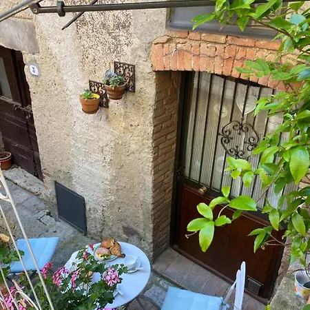 La Casetta Del Frontone